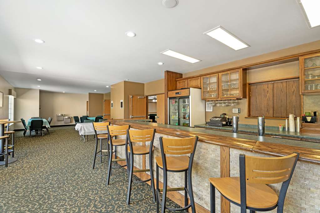 Best Western Wittenberg Inn - photo 9