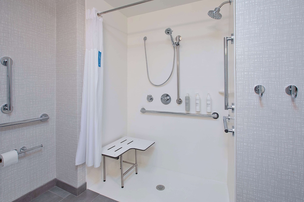 Hampton Inn Detroit Utica Shelby Township - photo 25
