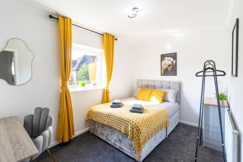 Open Mind Property 4 Beds 2 Bathrooms & Parking in Portsmouth, United Kingdom