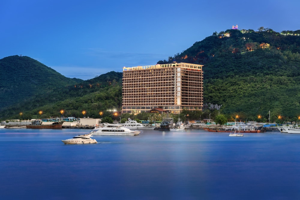 Grand Metropark Bay Hotel Sanya in Sanya, People's Republic of China