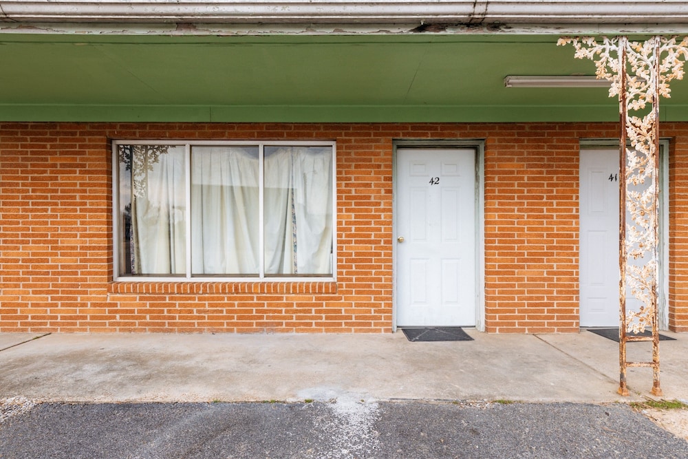 OYO Hotel Holly Springs MS - photo 23