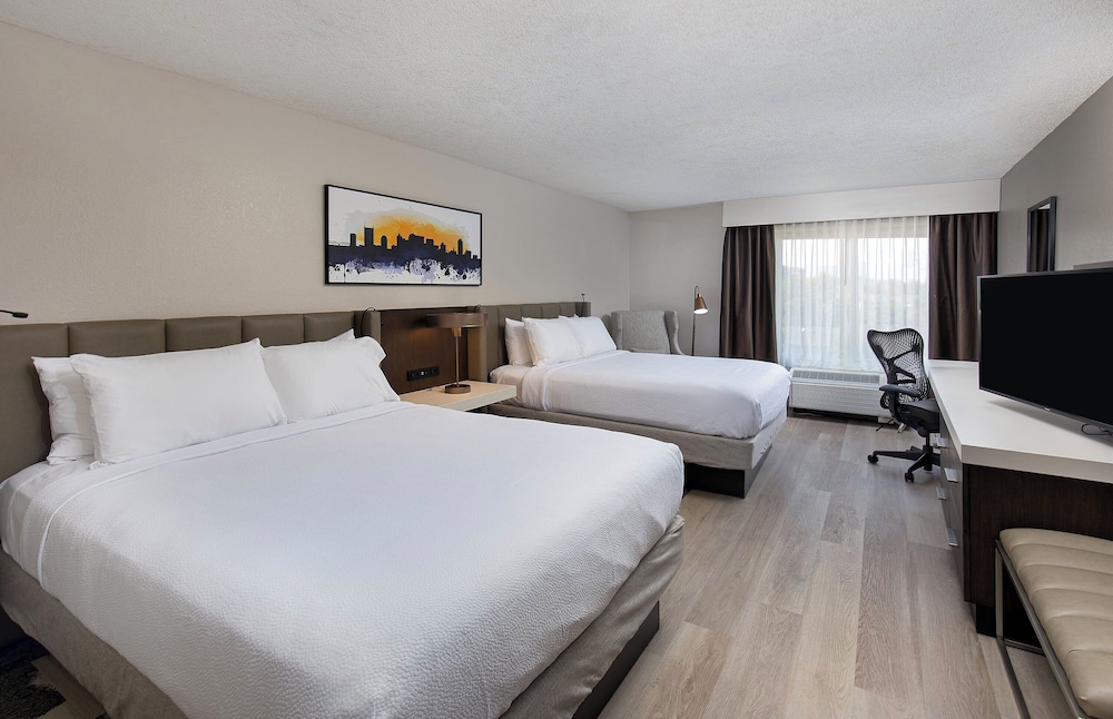 Crowne Plaza Nashville Airport by IHG - photo 9