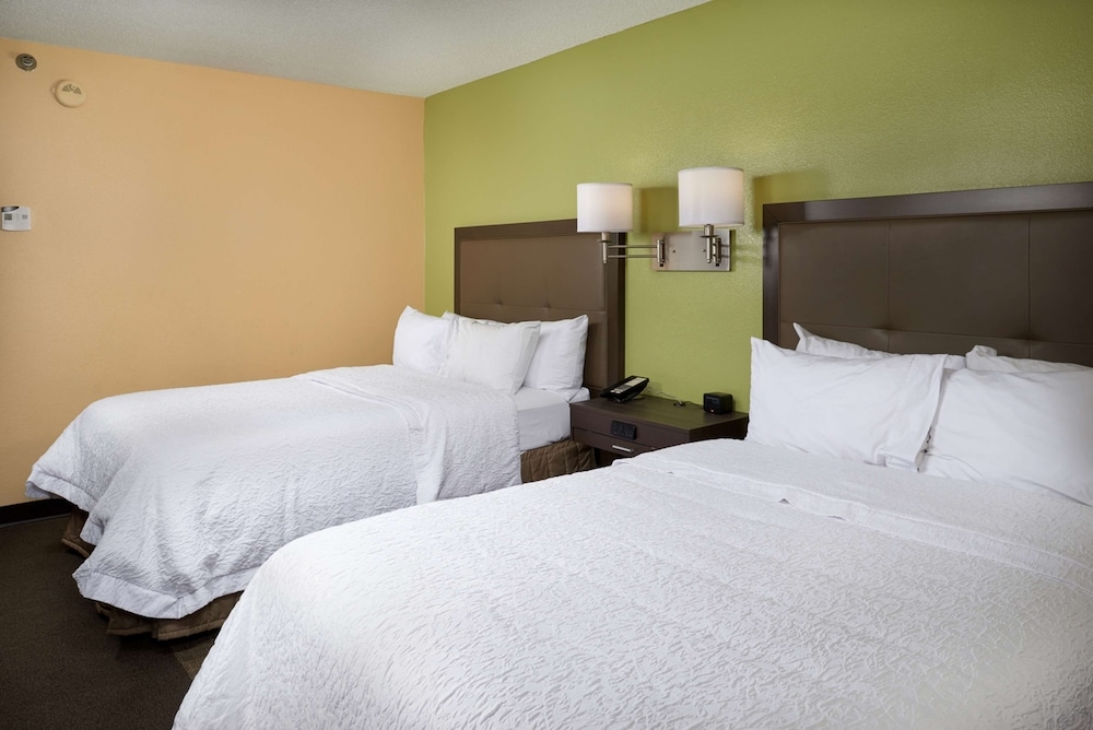 Hampton Inn Shelbyville - photo 13