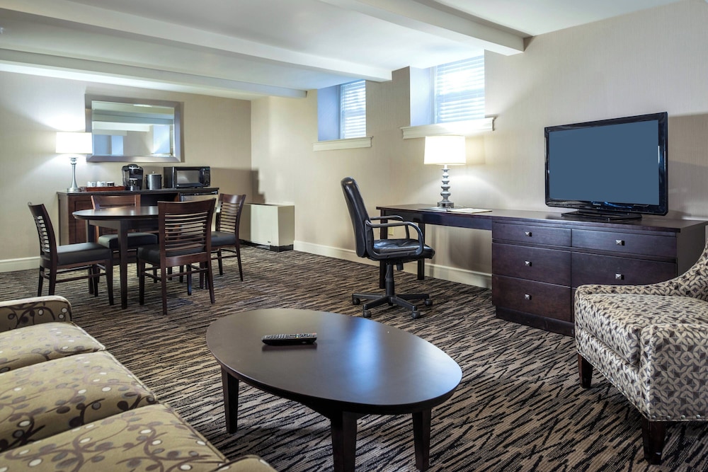 Fairfield Inn & Suites by Marriott Keene Downtown - photo 15