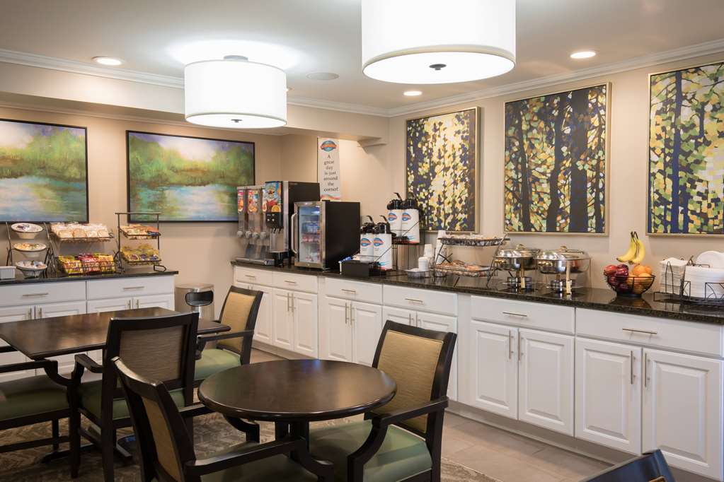 Baymont by Wyndham Detroit Airport Romulus - photo 15