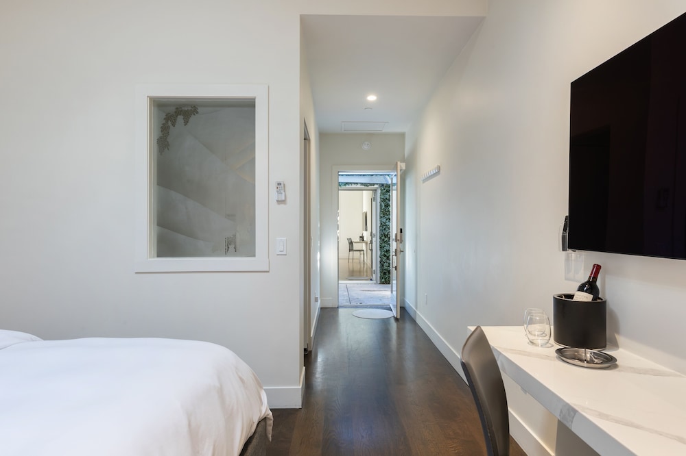 R Inn Napa - photo 21