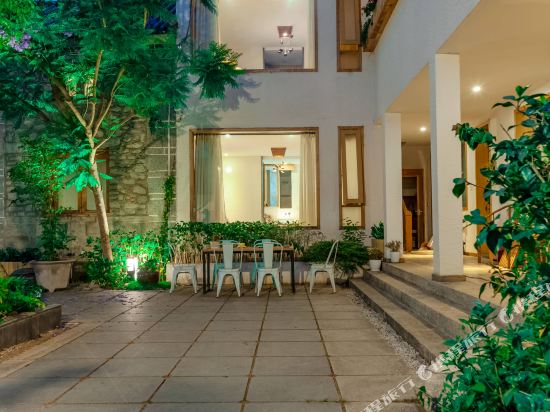 Win Win - carbon neutral hotel in Unknown City