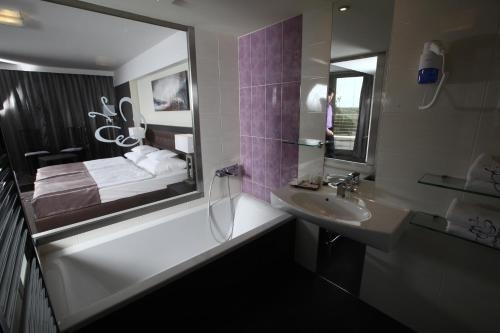 Gunaras Resort Spa in Dombovar, Hungary