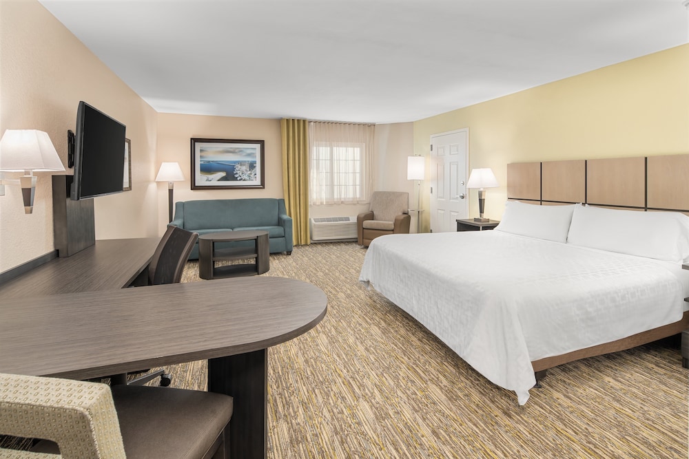 Candlewood Suites Destin Sandestin an IHG Hotel - photo 3
