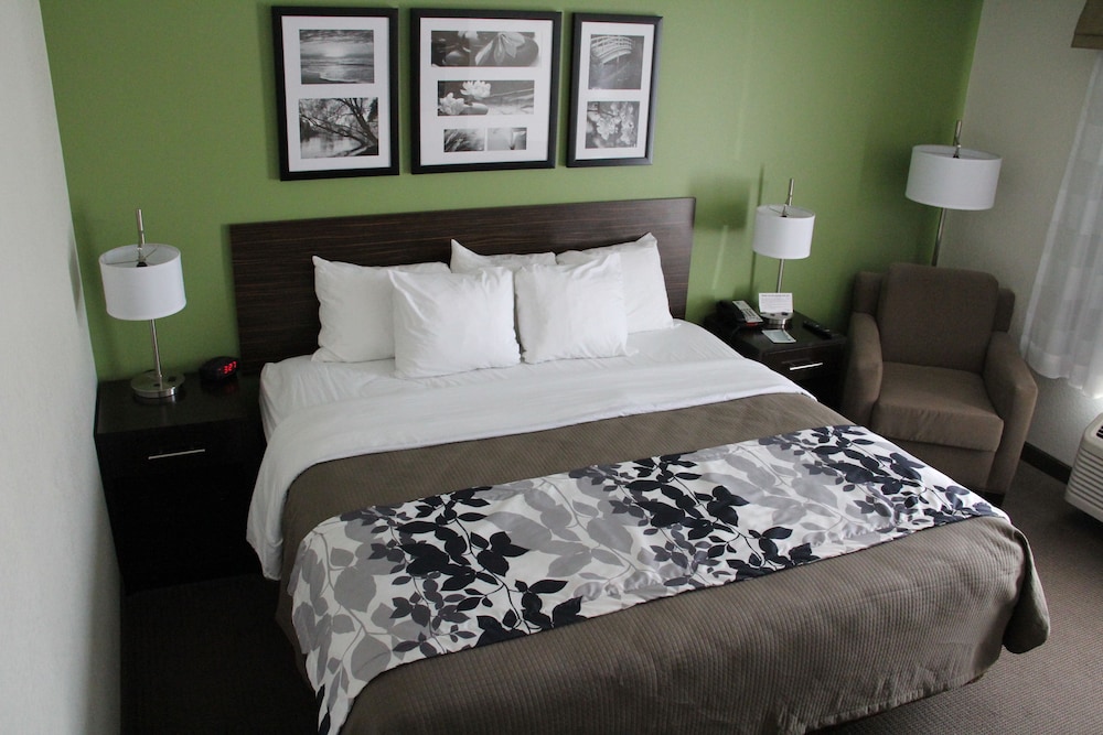 Sleep Inn & Suites Haysville Wichita South - photo 8