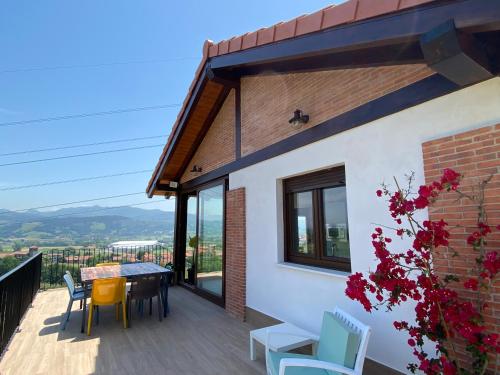 Casa Los Rinocerontes — 4-Star Luxury Hotel in Penagos, Spain