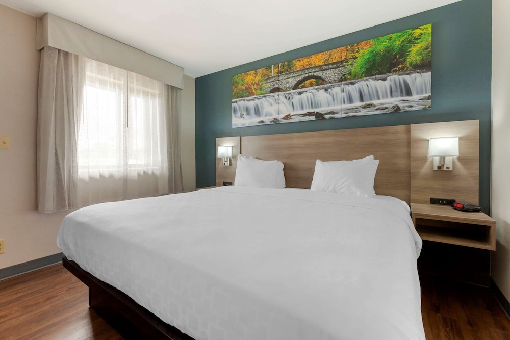 Red Roof Inn & Suites Tomah - photo 16