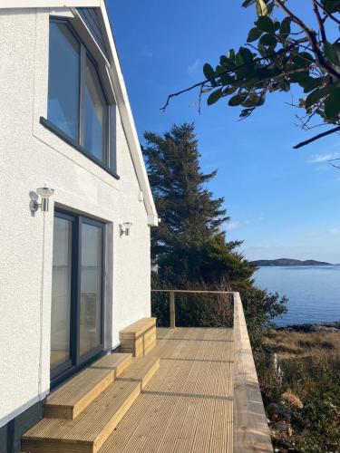 Urgha Bay — Tarbert
