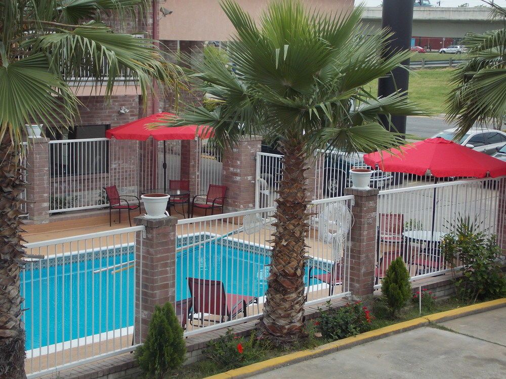 Travelodge San Antonio Downtown - photo 42