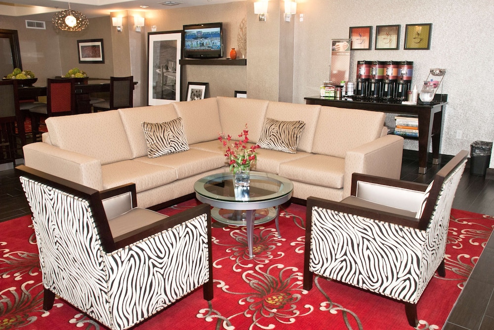 Hampton Inn Maumelle AR - photo 3