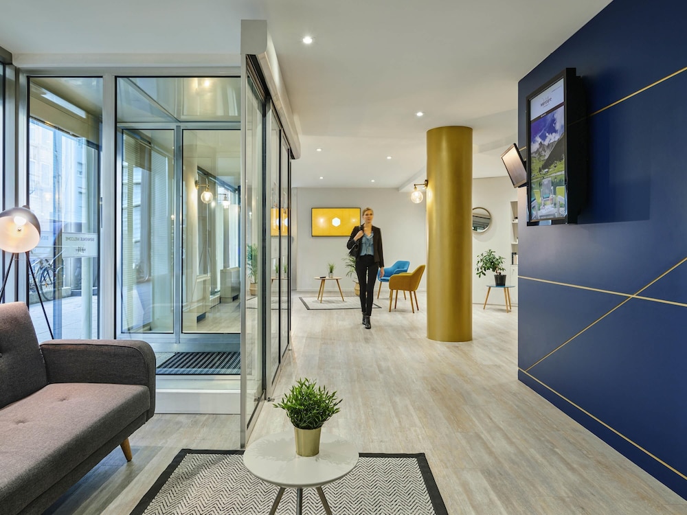 Residence Mercure Paris La Defense Grande Arche — 4-Star Luxury Hotel in Nanterre, France