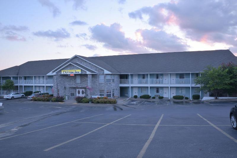 Dutton Inn - photo 14