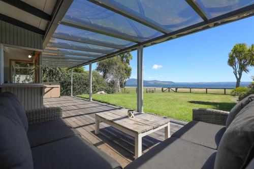 Hannah’s Bay Lakefront in Rotorua, New Zealand