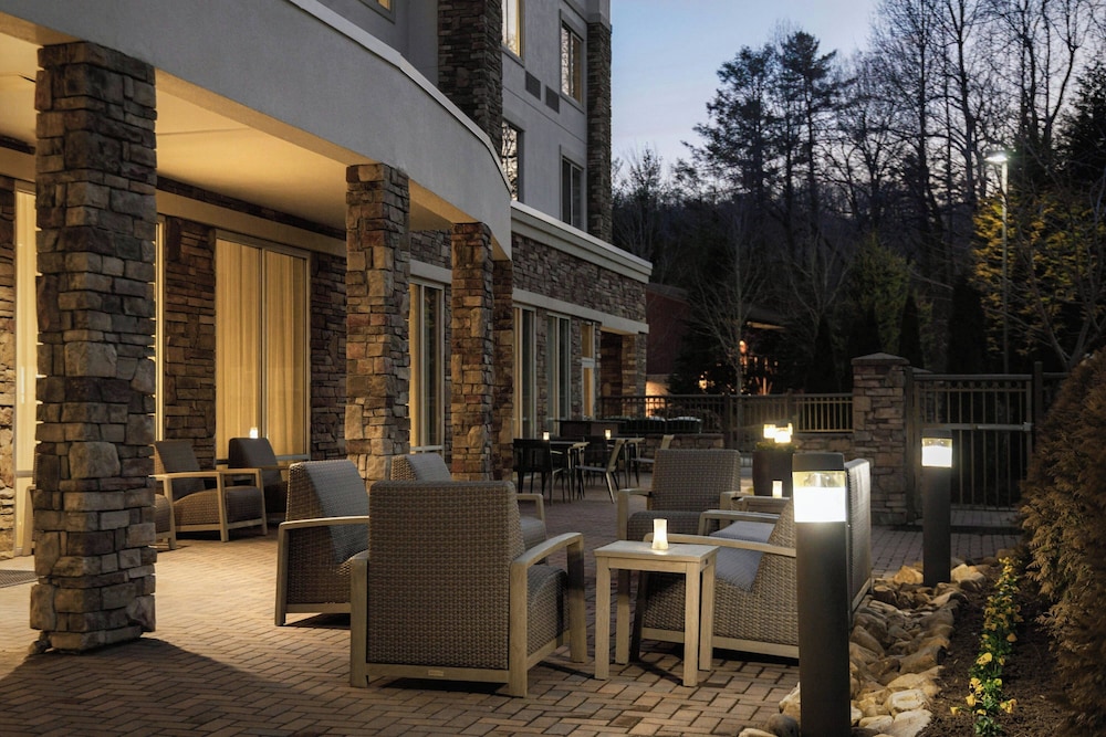 Courtyard Boone - photo 47