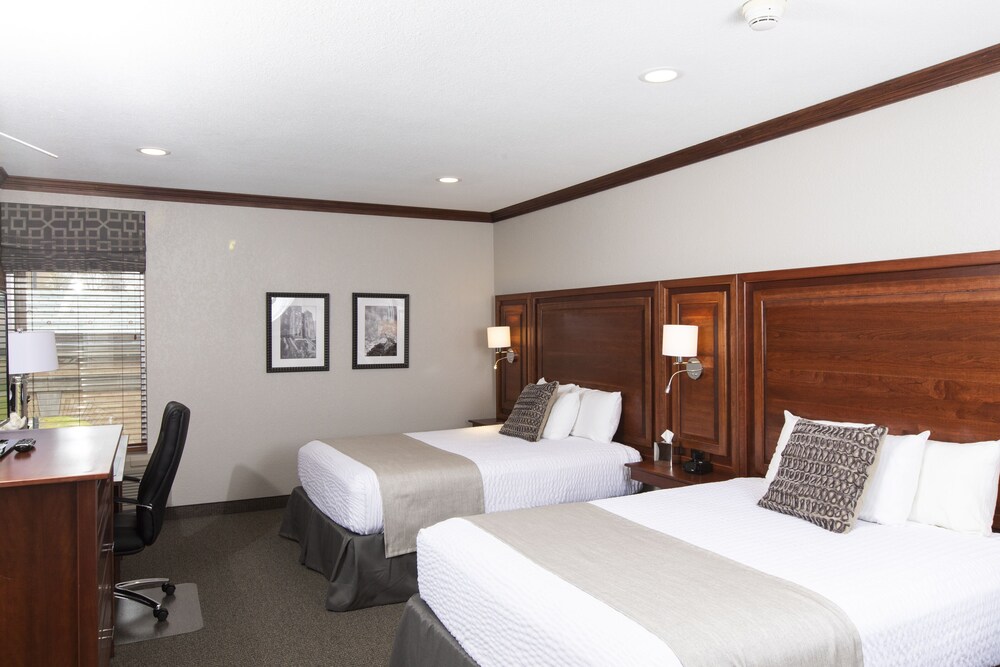 Hillsdale College Dow Hotel and Conference Center - photo 11