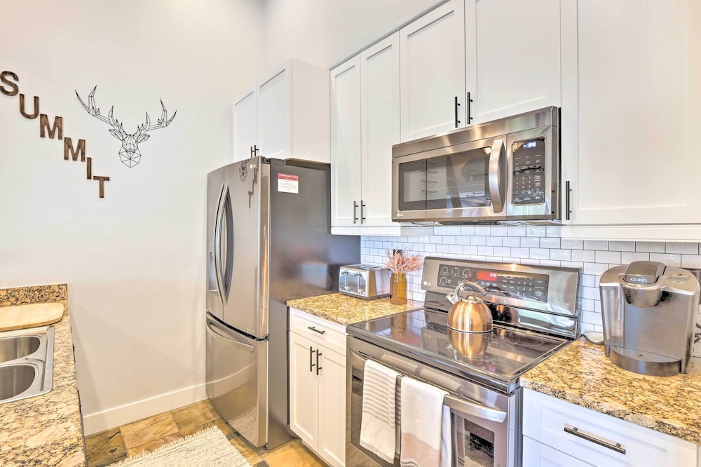 5 Mi to Ski Resort: Breck Penthouse Studio - photo 24