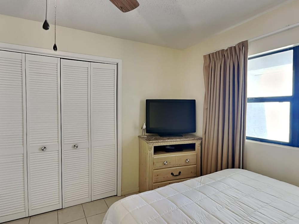 Edgewater Beach & Golf Resort II by Resort Collection - photo 17