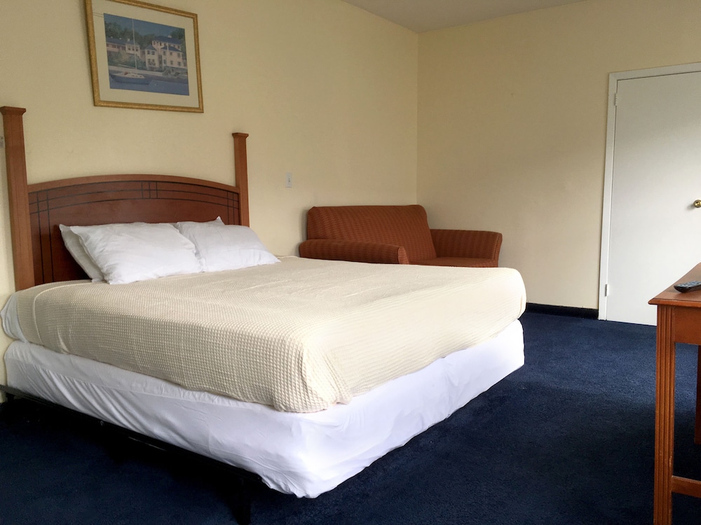 Belmar Inn - photo 13