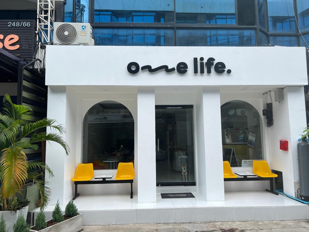 One life Hostel — 5-Star Luxury Hotel in Chiang Mai, Thailand