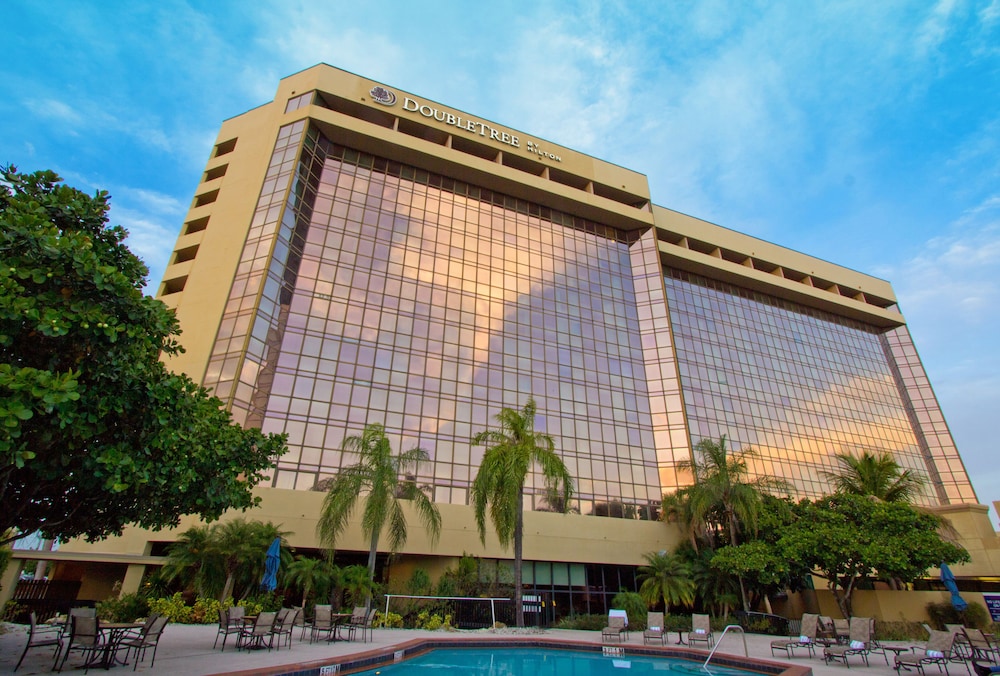 DoubleTree by Hilton Hotel Miami Airport & Convention Center - photo 104