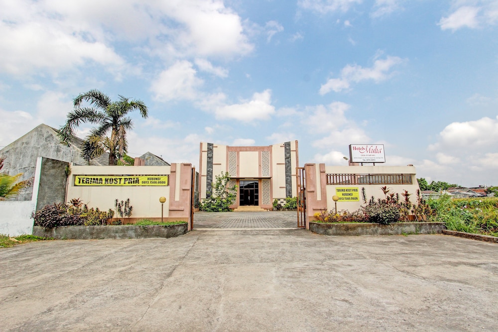 Super OYO Capital O 93204 Hotel Mulia Dua Syariah — hotel in Klaten