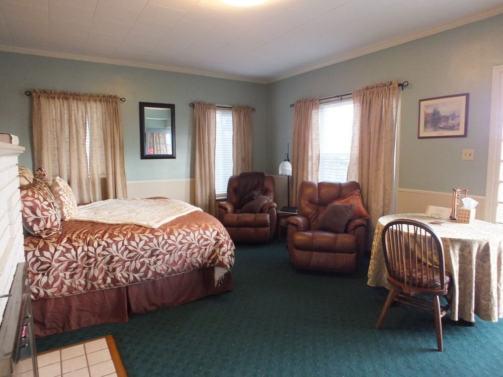 Sunnyside Inn Bed & Breakfast - photo 2