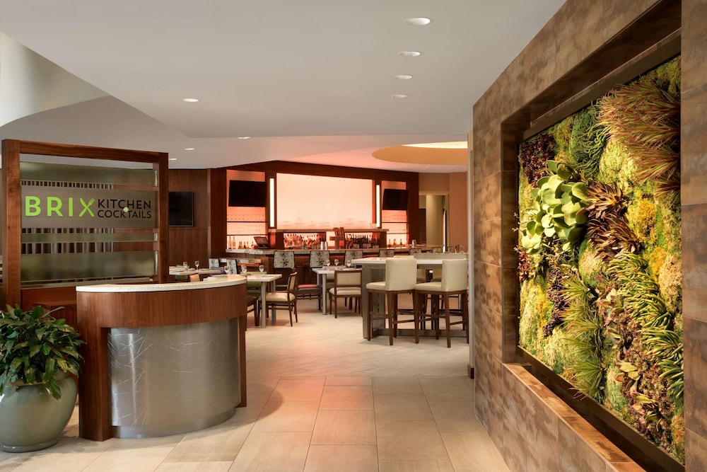 DoubleTree Suites by Hilton Phoenix - photo 41