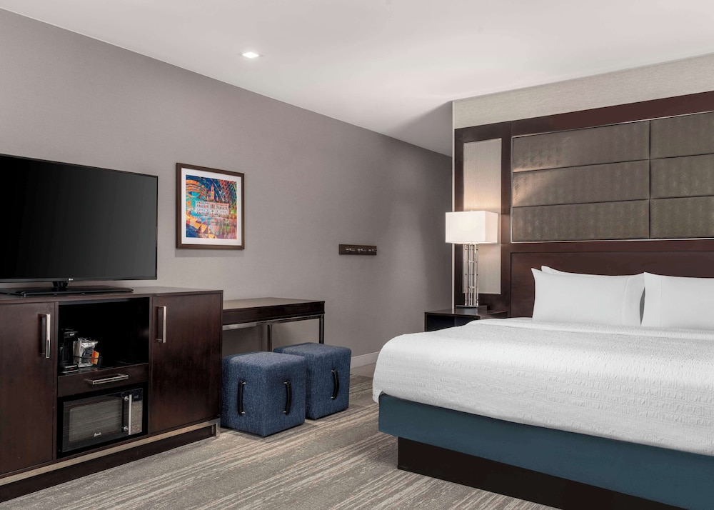 Hampton Inn & Suites Worcester - photo 14