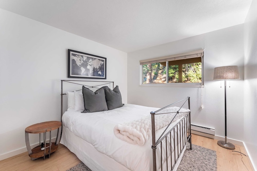 Tahoe Dreamin by Avantstay Central Location - photo 20