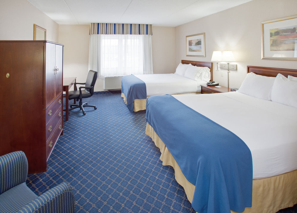 Holiday Inn Express At Drake University - photo 17