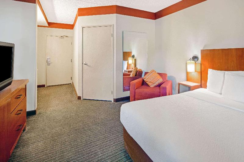 La Quinta Inn & Suites Miami Cutler Ridge - photo 13