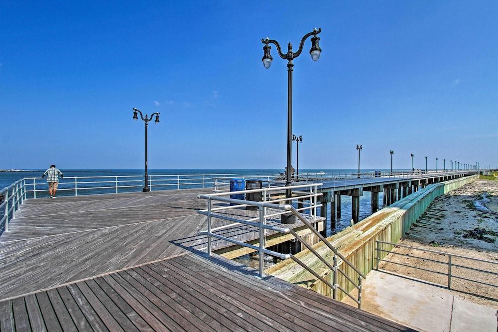 Idyllic Oceanfront Home on Atlantic City Boardwalk - photo 29