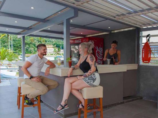 Armonia luxury hotel — hotel in Kipseli