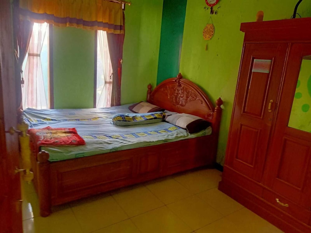 Indo Hometown — Garut — photo 2