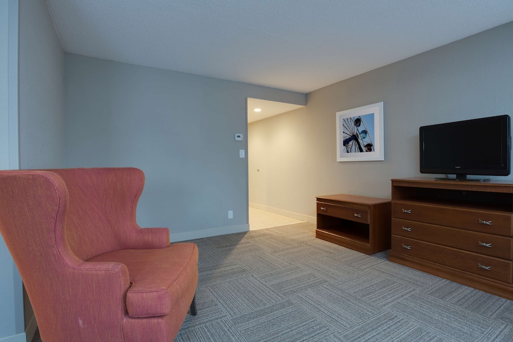 Hampton Inn North Myrtle Beach Harbourgate - photo 10