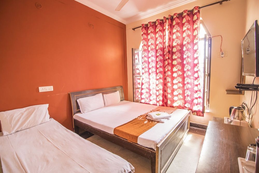 Hotel Bajaj Inn — Dehra Dun — photo 2