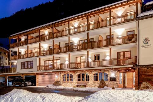 Tyrol Mountain Aparts Urlaubsresort Hafele — 4-Star Luxury Hotel in Sankt Jakob In Defereggen, Austria