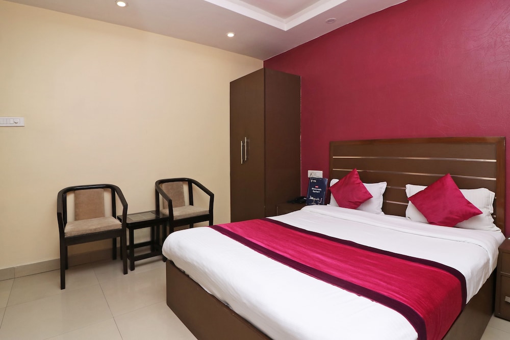 OYO 8657 Hotel Acumen