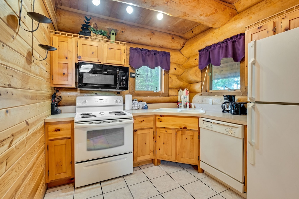 Star Views Secluded W mountain Views 2 Bedroom Cabin by Heavenly Views Resort - photo 7