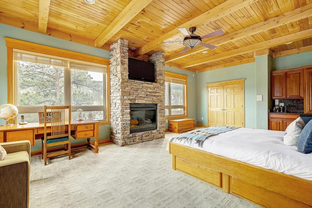 Secluded & Spacious Mountain Getaway - photo 11
