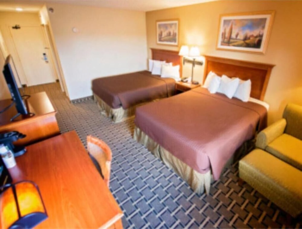 Brookings Inn - photo 6