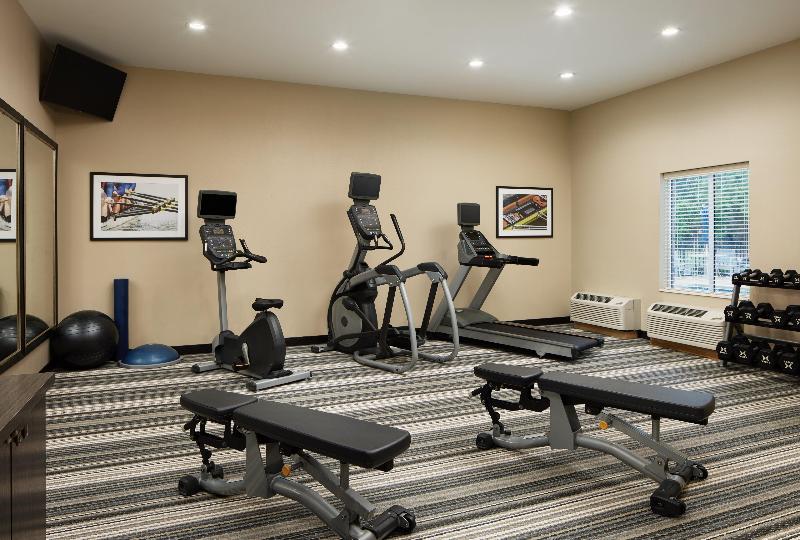 Candlewood Suites Valdosta - photo 52