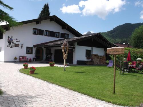 Ferienwohnung Haulle Kreuth Scharling am Tegernsee — 4-Star Luxury Hotel in Kreut, Germany