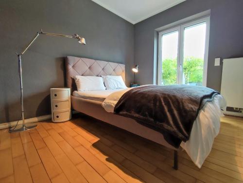 Zen Apartment spacious garden kitchen — 4-Star Luxury Hotel in Karlsruhe, Germany