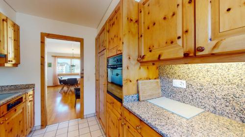 Abitaziun Ova Cotschna 3B St Moritz — 4-Star Luxury Hotel in St. Moritz, Switzerland